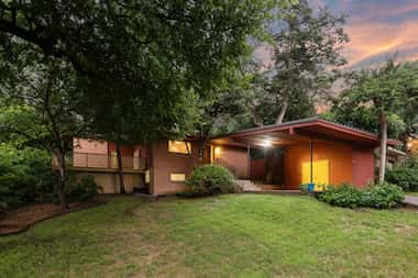 Described as "one of the jewels of all the midcentury modern homes in Kiestwood Estates" by...