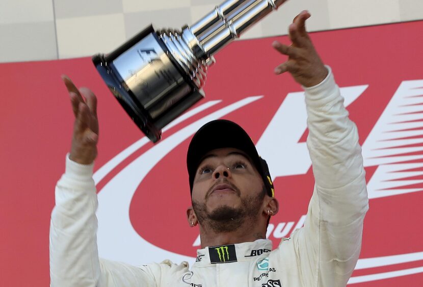 Lewis Hamilton de Mercedes le saca casi 60 puntos a Sebastian Vettel de Ferrari. (AP/Eugene...