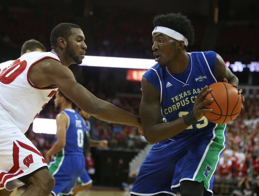 Dec 15, 2015; Madison, WI, USA; Texas A&M CC Islanders forward Rashawn Thomas (25) looks to...