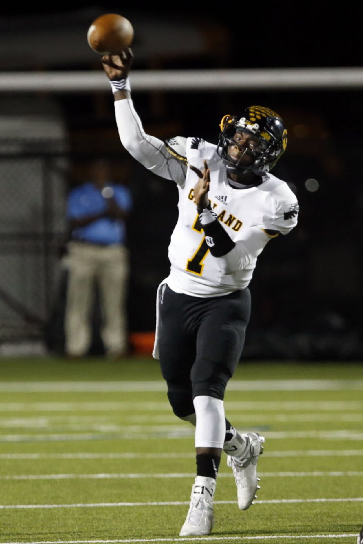 (TXHSFB) Garland QB Jacoby Williams (7) throws a pass during the first half of a high school...