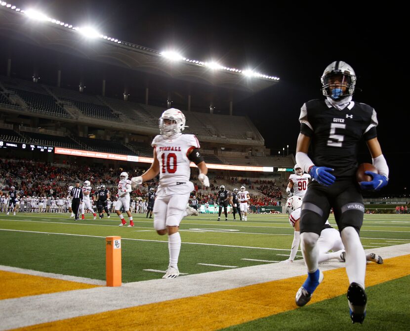 Denton Guyer receiver Jace Wilson (5) is forced out of bounds following a first quarter...