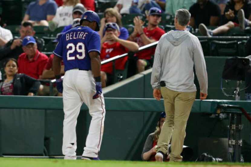 Adrián Beltré podría regresar a jugar con los Rangers el 5 de mayo. Foto AP
