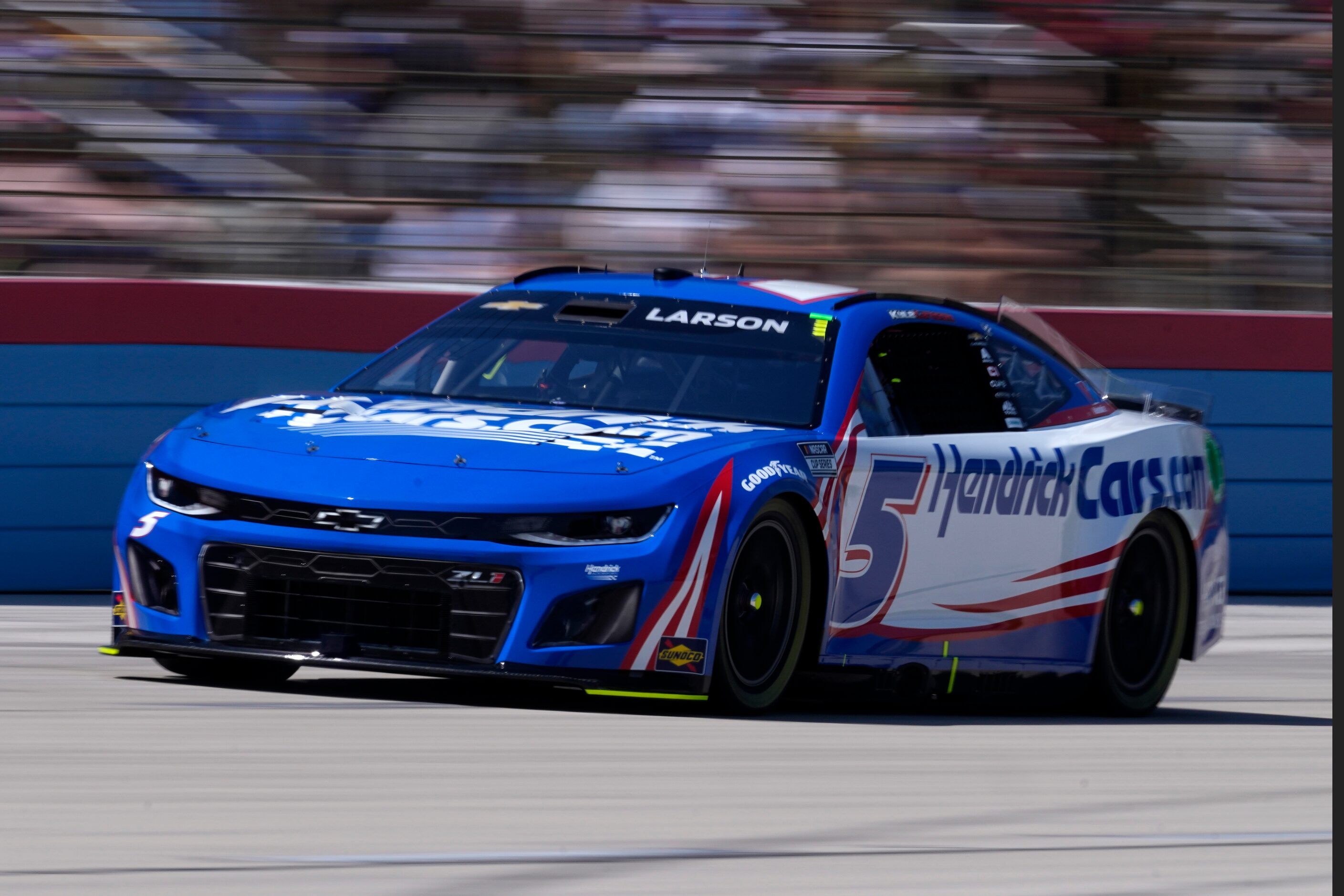 Kyle Larson (5) heads down the front stretch during a NASCAR Cup Series auto race at Texas...