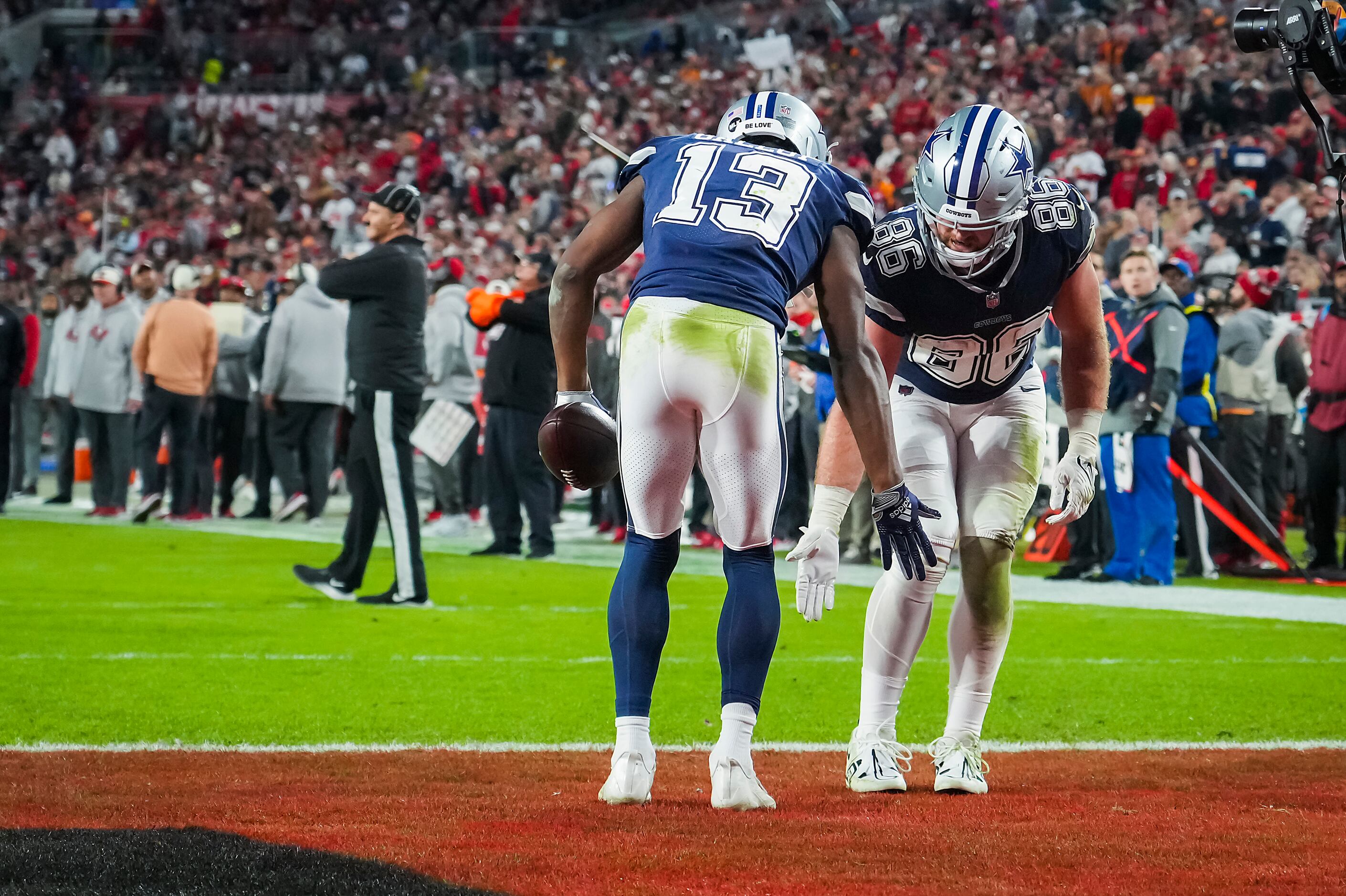 Dallas Cowboys Rumors: Bench Ezekiel Elliott? Brett Maher Starting? Praise  For Israel Mukuamu & LVE 