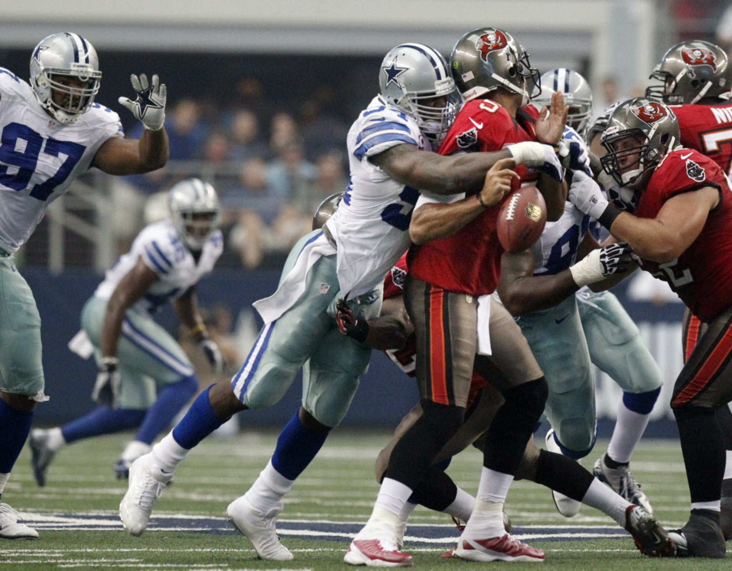 Dallas Cowboys limit Tampa Bay Buccaneers to 166 yards en route to 16-10  win – New York Daily News