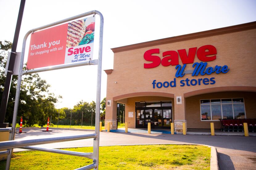 Exterior of the Save U More grocery store on Aug. 29, 2020 in South Dallas.