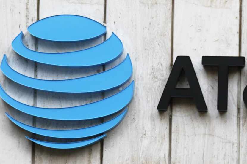 AT&T plans to grow its corporate headquarters in downtown Dallas.