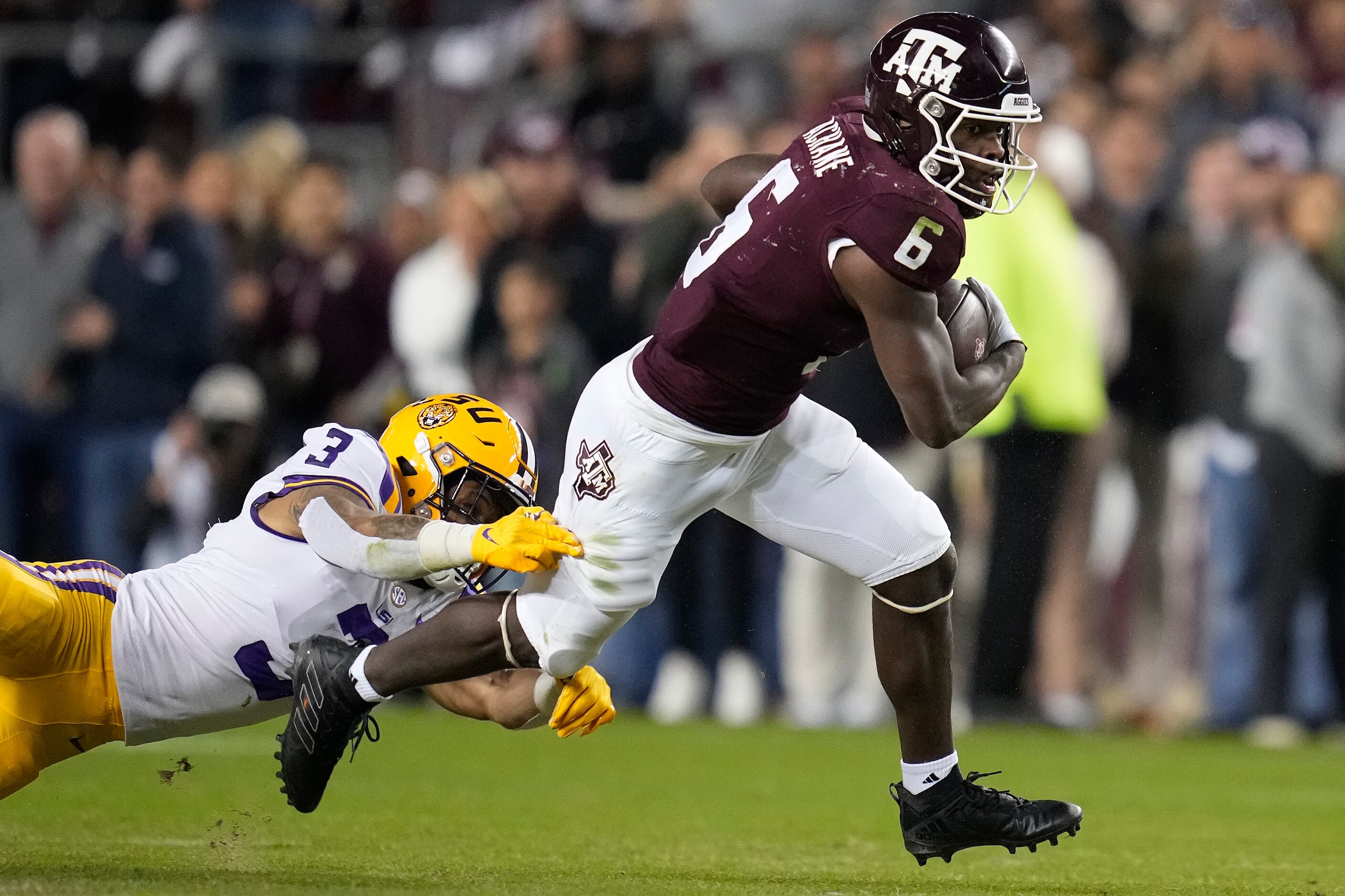 Texas A&M running back Isaiah Spiller declares for 2022 NFL Draft