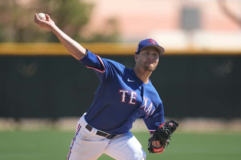 Texas Rangers starting pitcher Jacob deGrom delivers during the first inning of a AA...