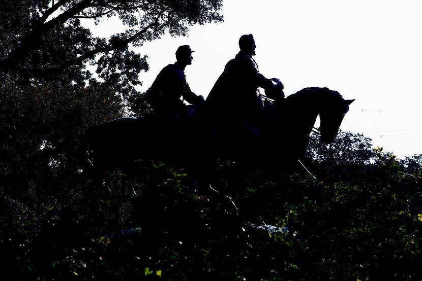 Robert E. Lee statue at Robert E. Lee Park in Dallas on Friday.