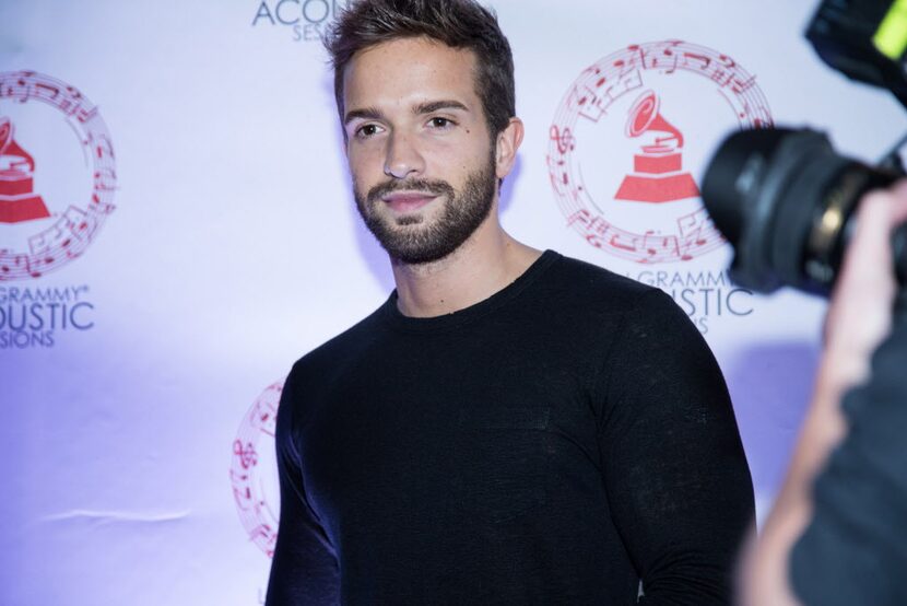 Pablo Alborán a su llegada a la alfombra roja de los Latin Grammy Acoustic Sessions/ FOTO...