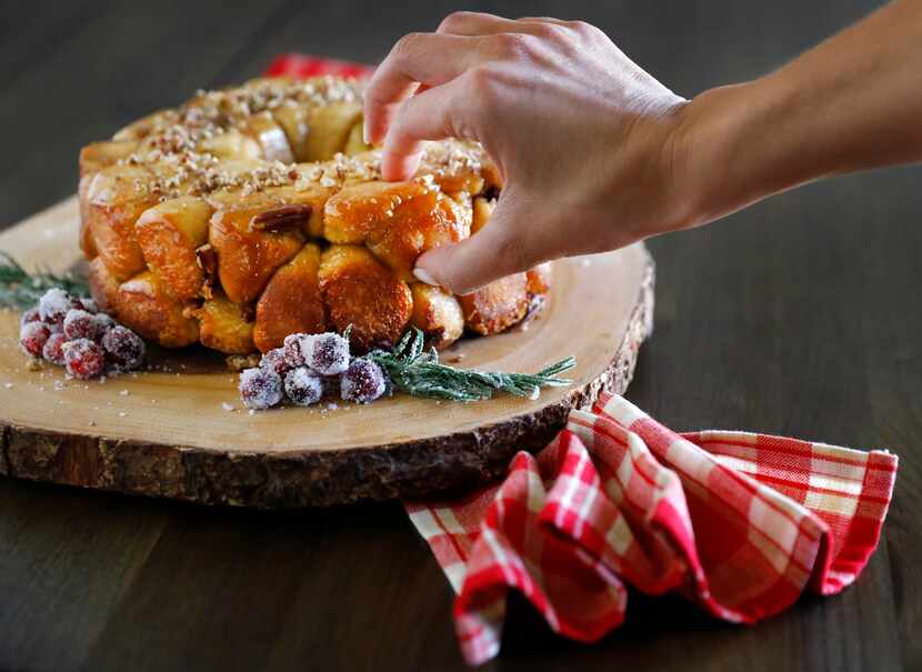 Cinnamon Pecan Monkey Bread 