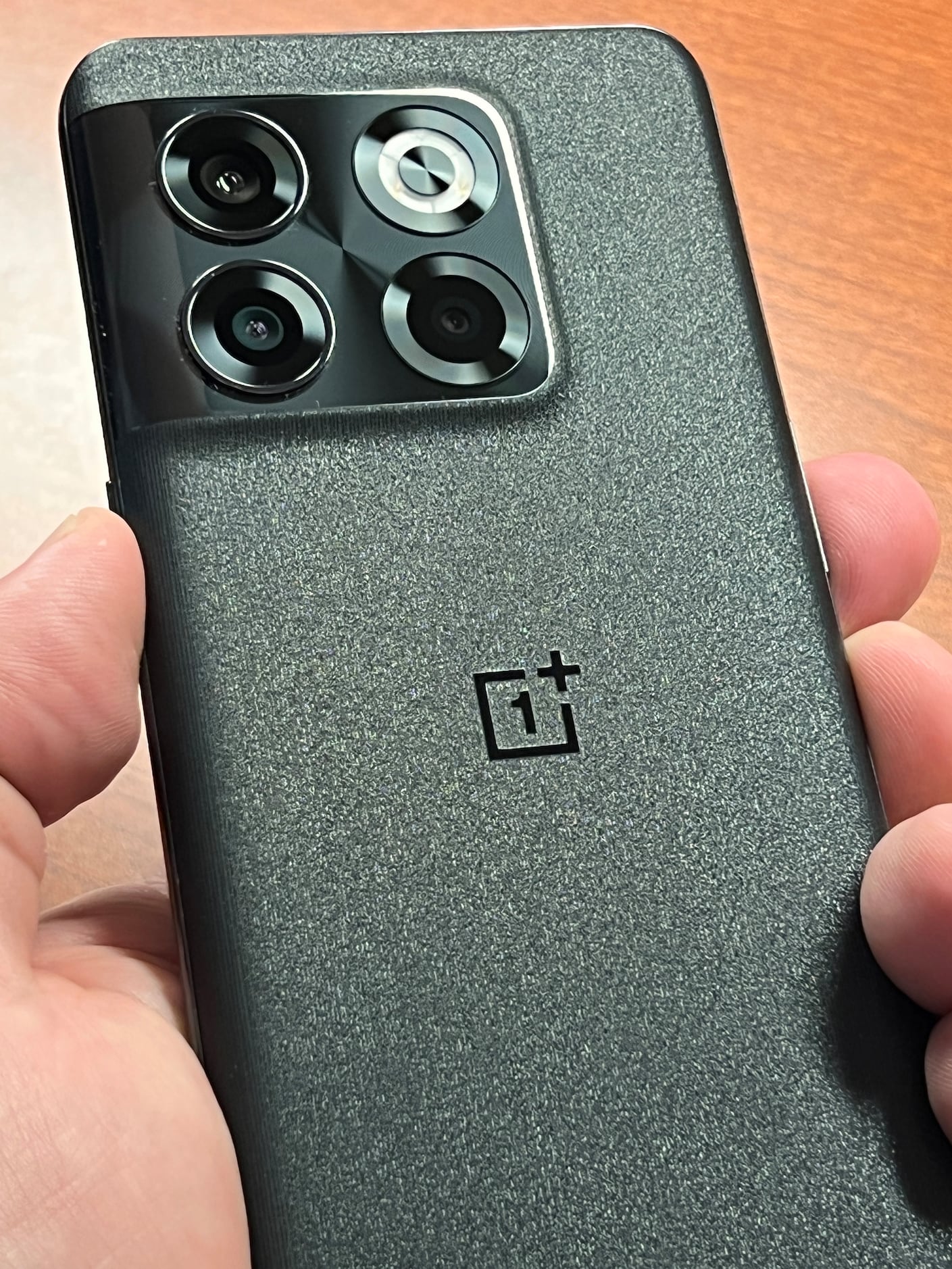 The OnePlus 10T 5G is The Fastest Charging Smartphone Ever - IGN