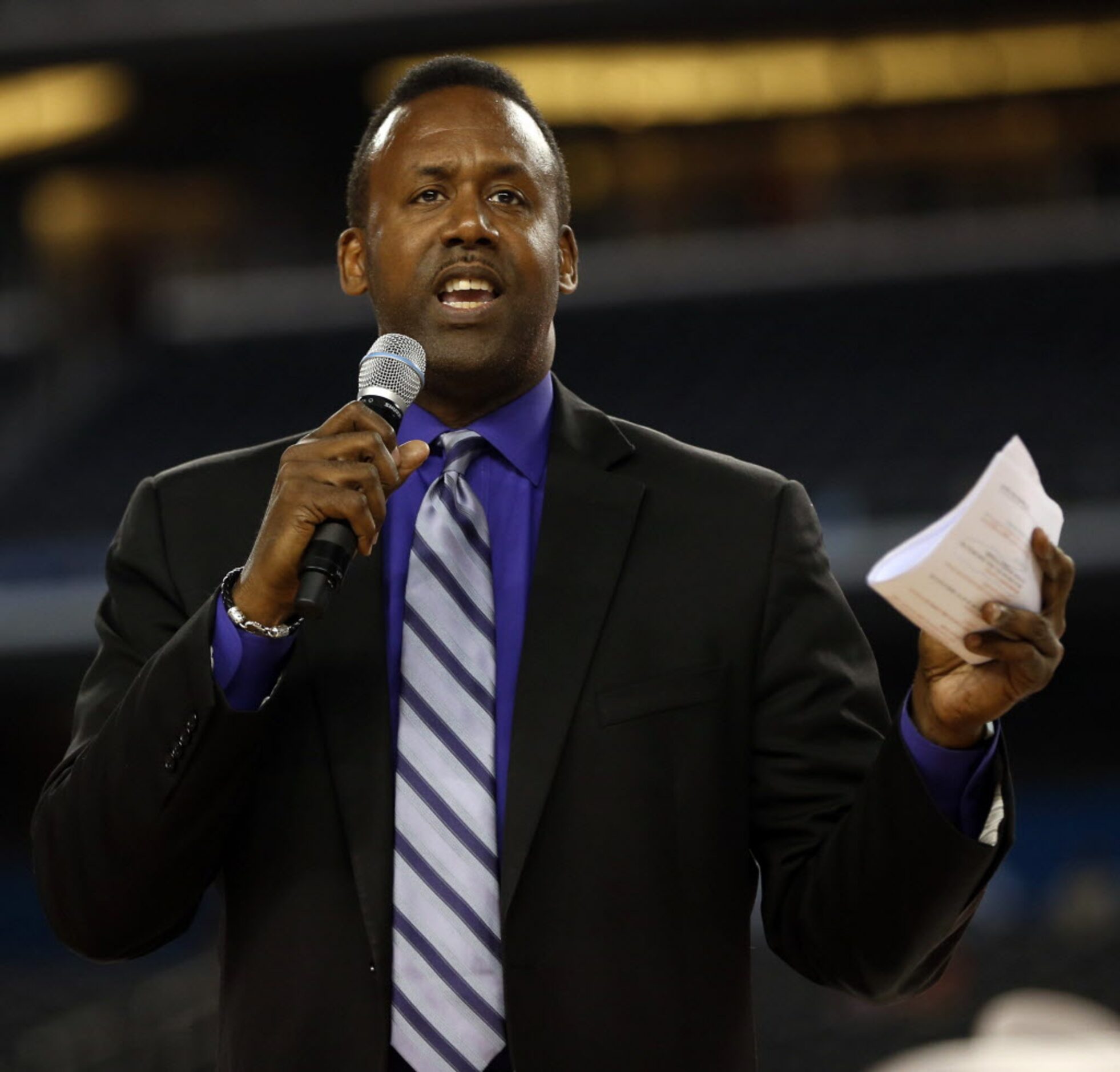 Former Dallas Mavericks player Rolando Blackmon speaks during the Reese's Final Four Slant...