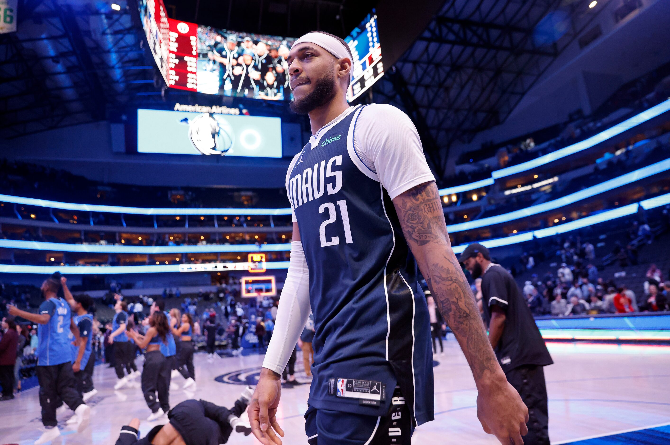 Dallas Mavericks center Daniel Gafford (21) walks to the locker room following their game...