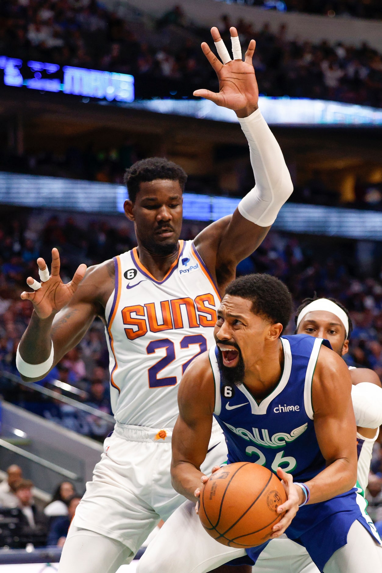 Dallas Mavericks guard Spencer Dinwiddie (26) drives to the basket against Phoenix Suns...