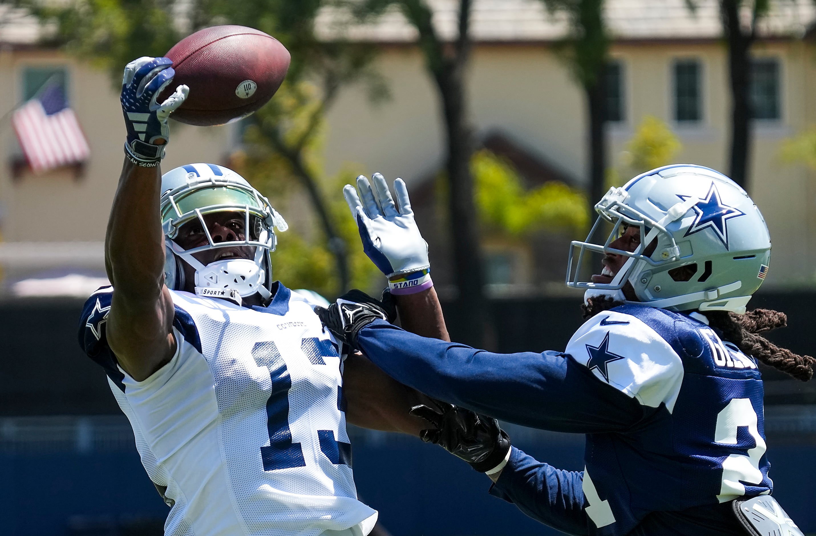 November 13, 2022: Dallas Cowboys wide receiver Michael Gallup (13)  celebrates with wide receiver CeeDee Lamb (88) after his 35 yard touchdown  catch during the NFL football game between the Dallas Cowboys