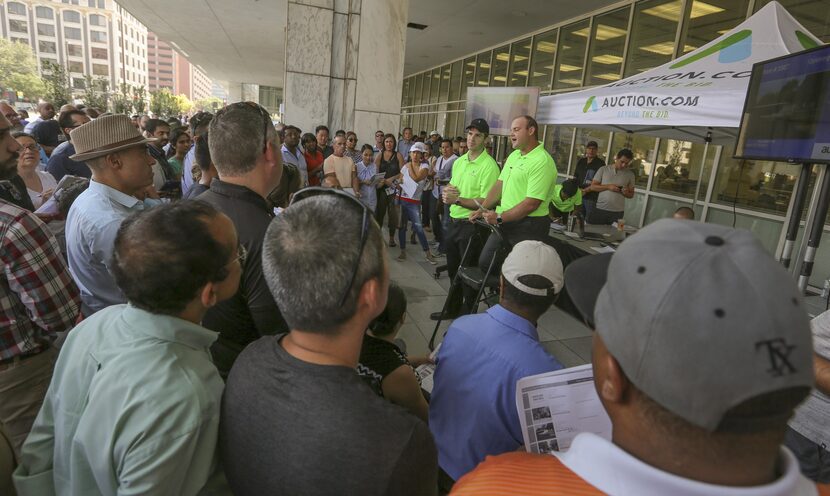 La casa de la familia Palma fue rematada el martes. Los Palma compraron la casa a un...