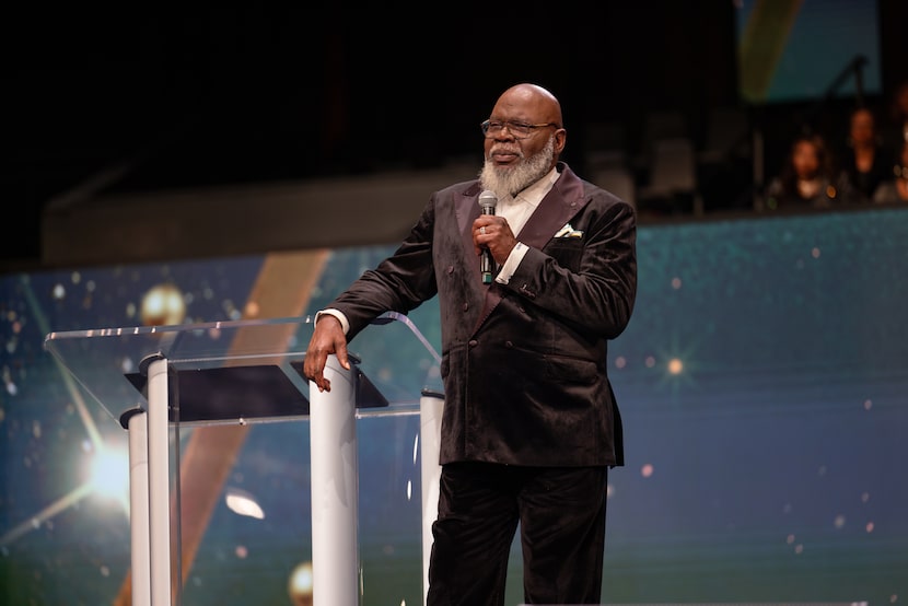 Bishop T.D. Jakes speaks about his health during a New Year's Eve service at the the...