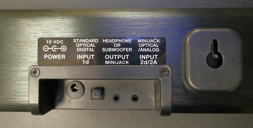 The ZVOX AccuVoice input panel.