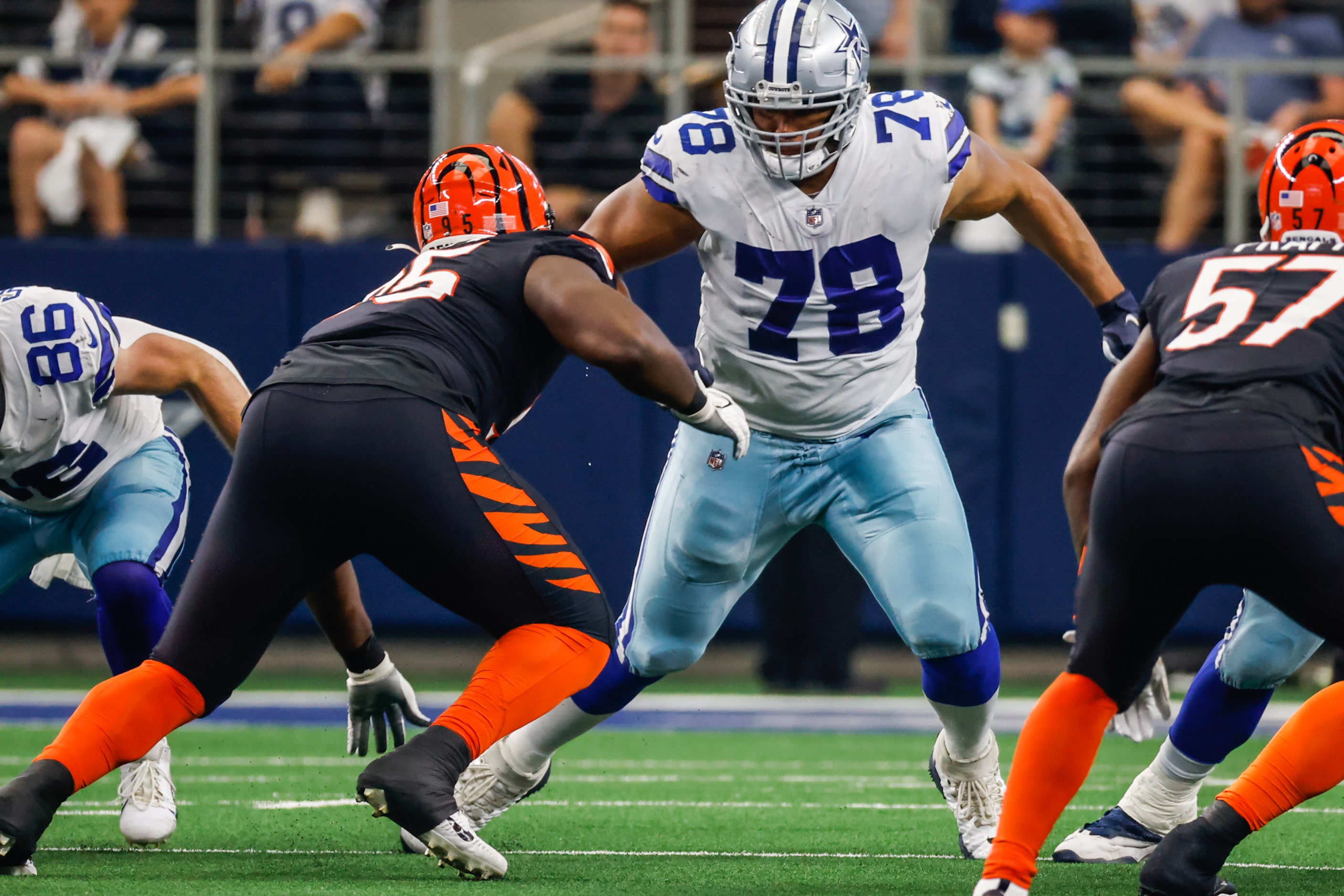 Dallas Cowboys offensive tackle Terence Steele (78) blocks Cincinnati Bengals defensive...