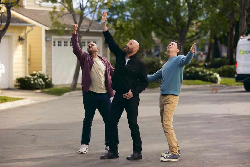 Donald Faison, Zach Braff and John Travolta sing together in T-Mobile's  2023 Super Bowl NFL...