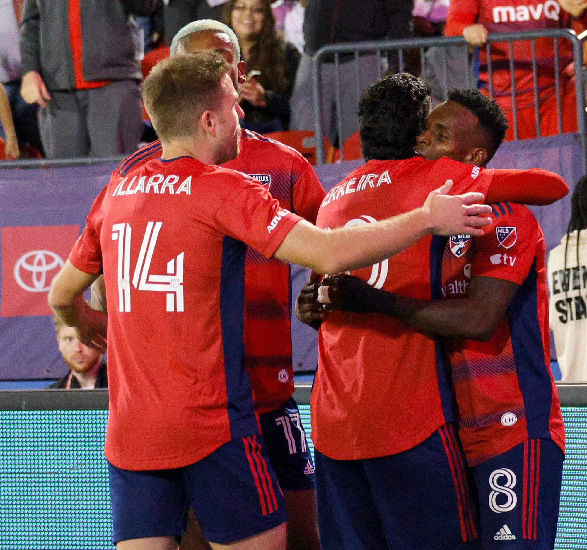 FC Dallas forward Jáder Obrian (8) celebrates his goal with teammates FC Dallas midfielder...