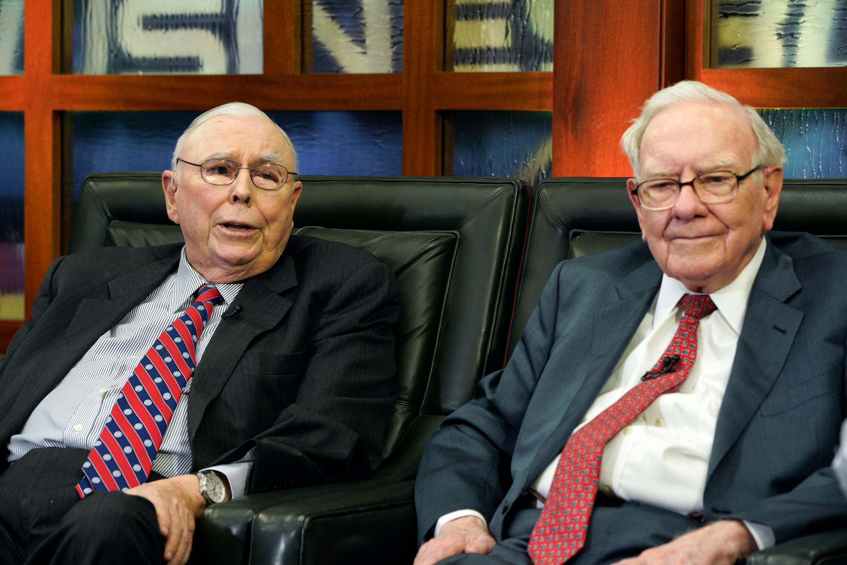 Warren Buffett's sidekick, Charlie Munger, dies at 99