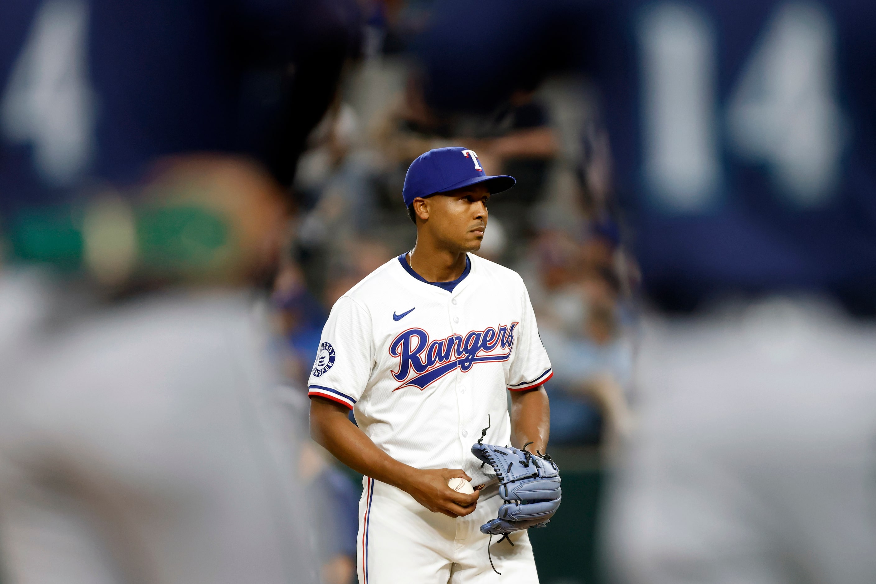 Texas Rangers relief pitcher Jose Leclerc (25) stands on the mound during the sixth inning...