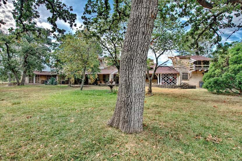 Noted Dallas architect Charles Dilbeck designed the Naylor Ranch house in Kerrville.