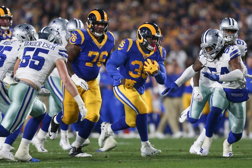 Los Angeles Rams running back C.J. Anderson (35) makes a break with the ball during the...