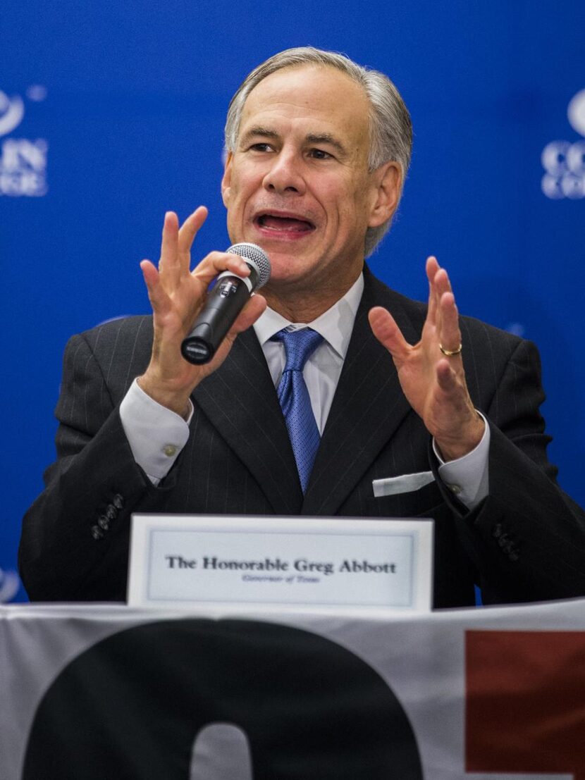 Greg Abbott  ——-  Ahmed Mohamed  ——-  Irma de la Guardia   ——-  (De izq. a der.): Mike...