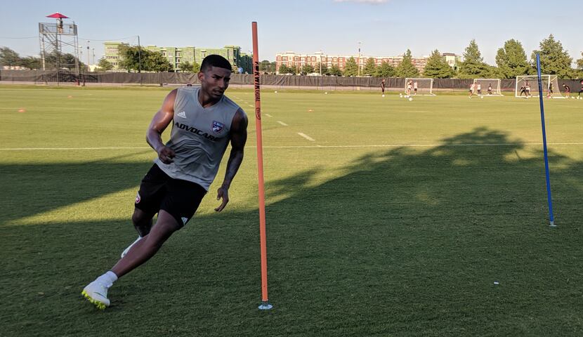 Santiago Mosquera rehabbing during FC Dallas training. (6-21-18)