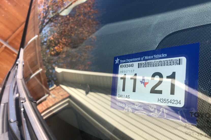 Los residentes del condado tienen hasta abril de 2021 para registrar vehículos que se hayan...