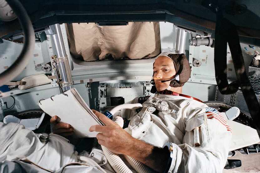 MIchael Collins fue el piloto del módulo de comando de la misión Apollo 11, la primera en la...