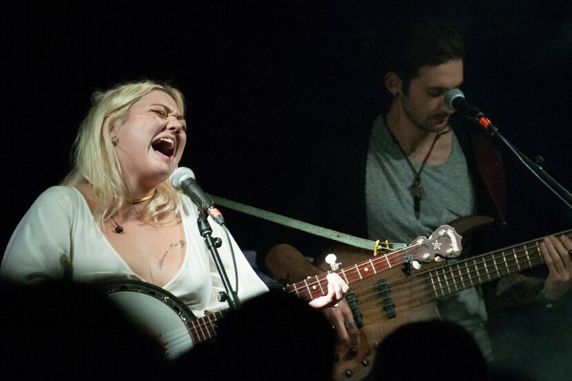 Elle King performs in the Cambridge Room at the House of Blues on Thursday, June, 18, 2015....