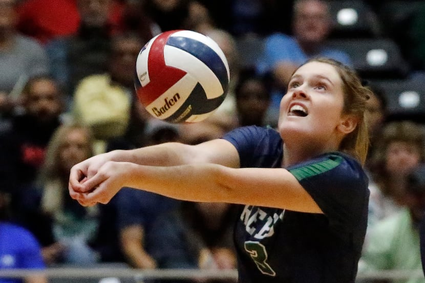 Reedy High School's Carter Fouche (3) makes a pass during game four as Colleyville Heritage...