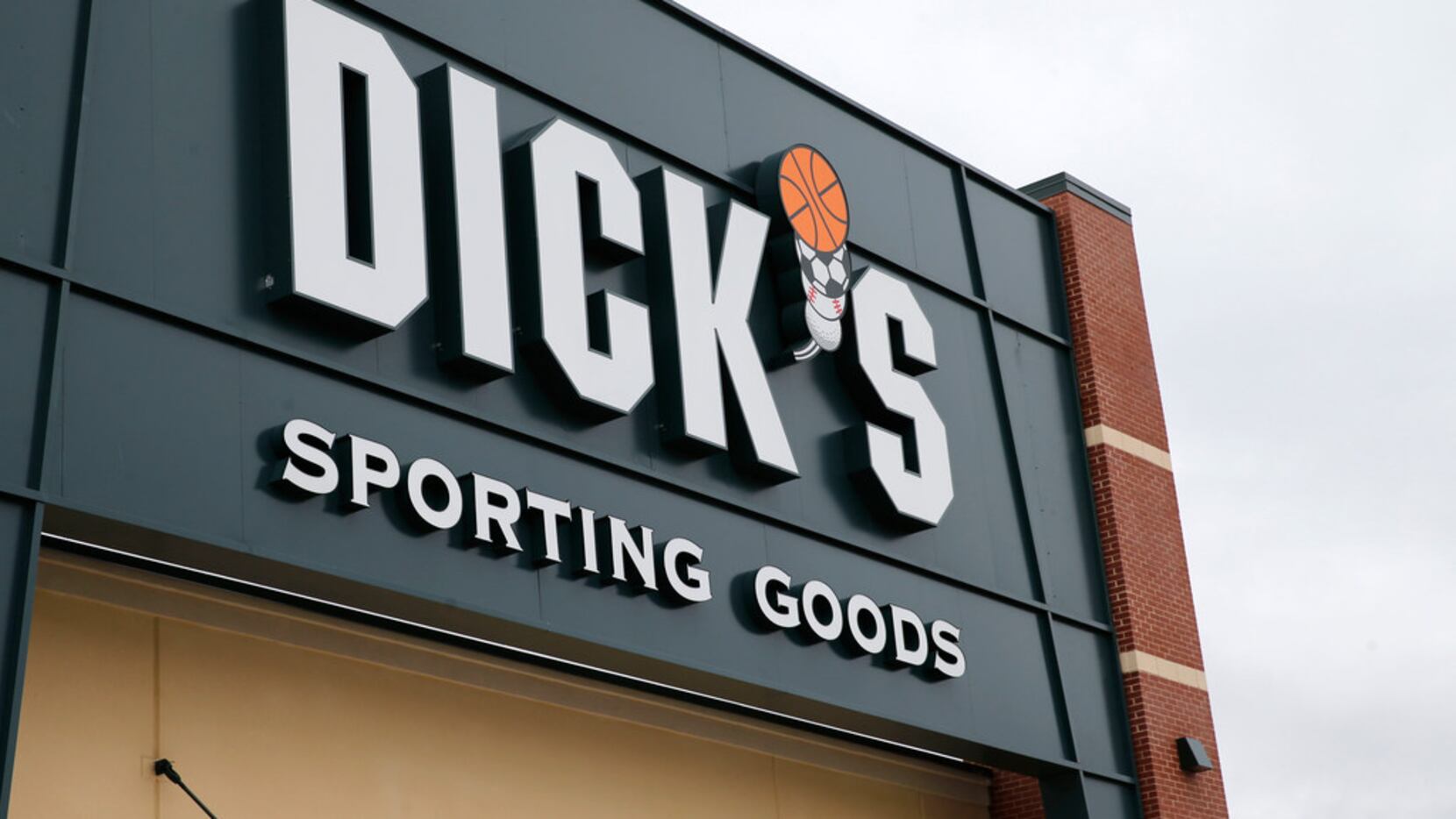 Dick's Sporting Goods planning to exit Shops at Park Lane in Dallas