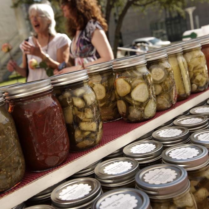 
The small, neighborhood-friendly Oak Lawn United Methodist Church Farmers Market is among...