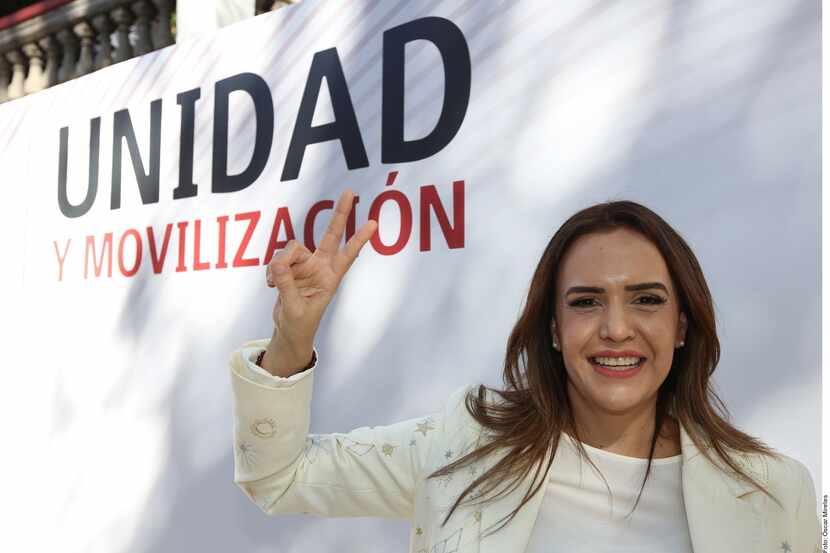 En medio de reclamos de líderes y militantes, Morena anunció a Clara Luz Flores como su...