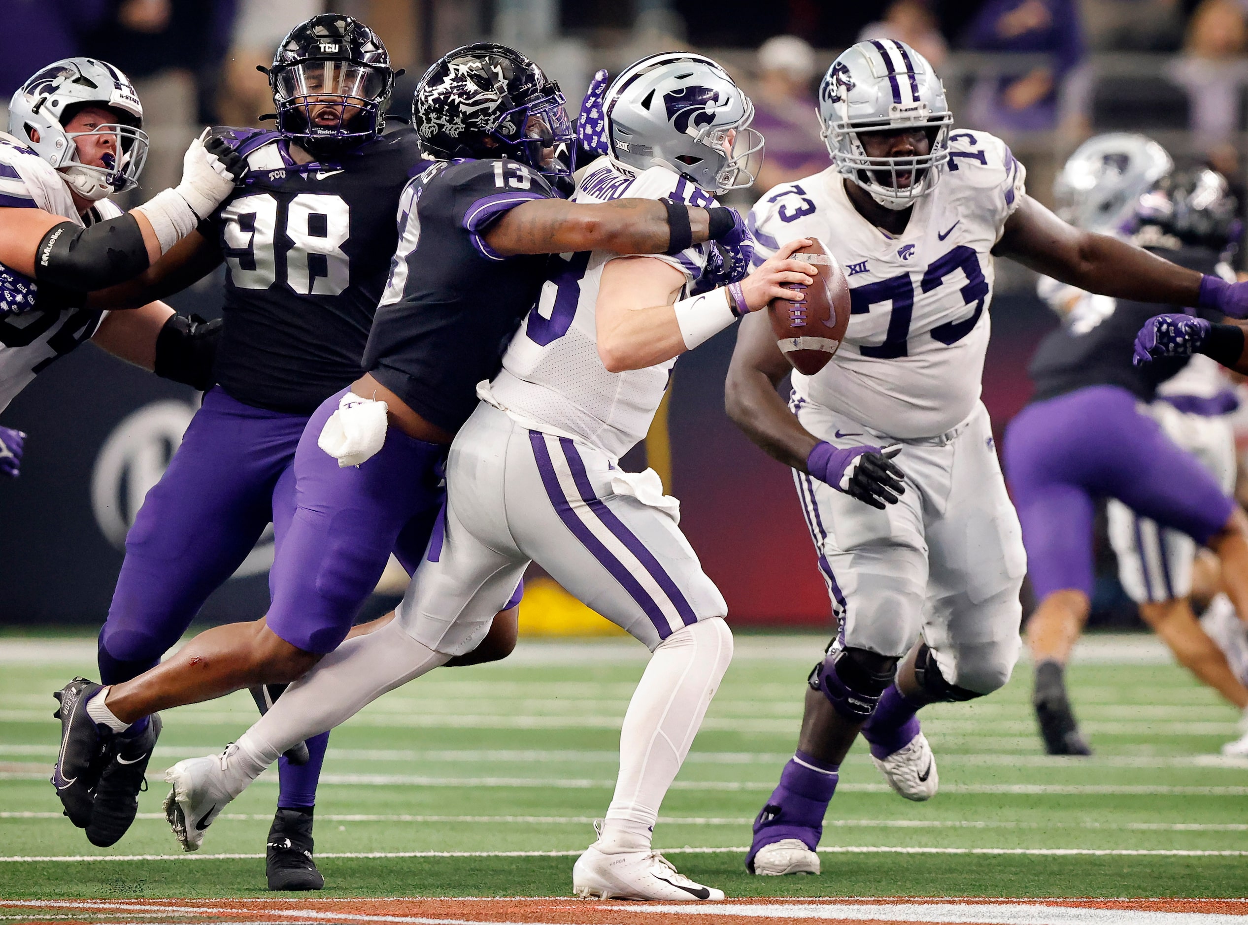 TCU Horned Frogs linebacker Dee Winters (13) sacks Kansas State Wildcats quarterback Will...