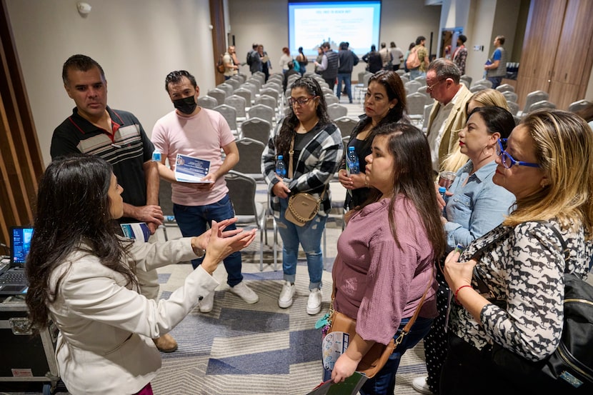 Dallas ISD organizó una primera feria de trabajo en persona en Monterrey, México, este...