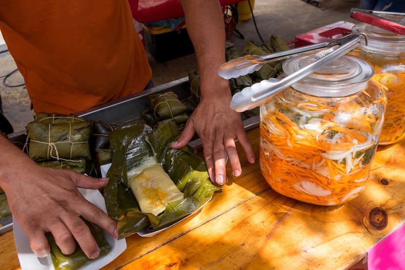 Los tamales son tradicionales también en otros países de América Latina y en cada región se...