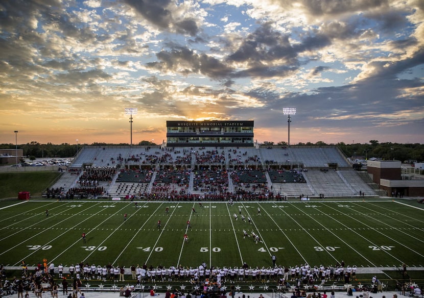 The sun sets over Mesquite Memorial Stadium as Mesquite kicks off to Mesquite Horn during...