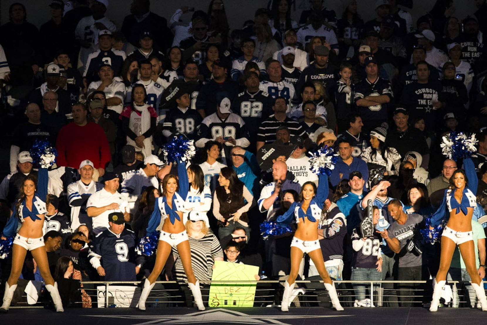 Dallas Cowboys Cheerleaders 'All Stars' fill in for playoff game