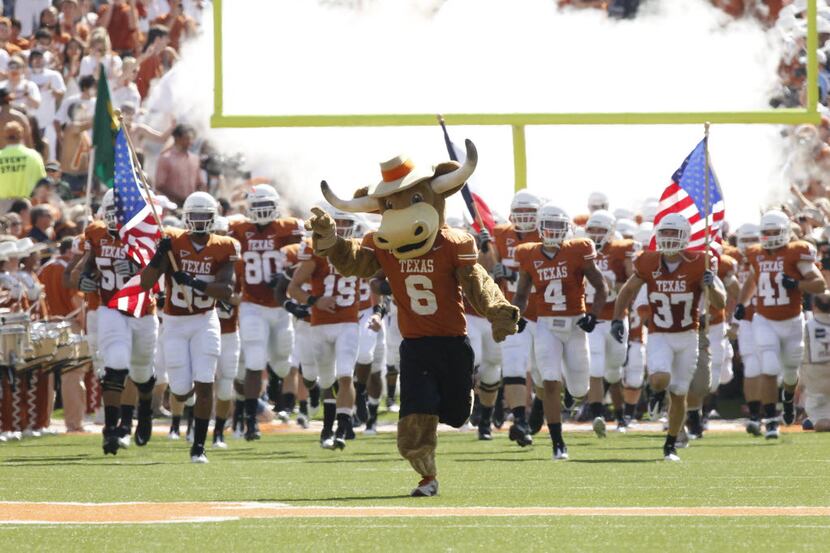 In light of a second-straight disappointing football season for the Texas Longhorns,...
