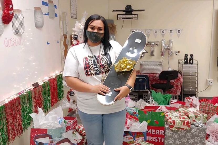 Sixth-grade teacher Mariah Denson made her students' holiday a little brighter.