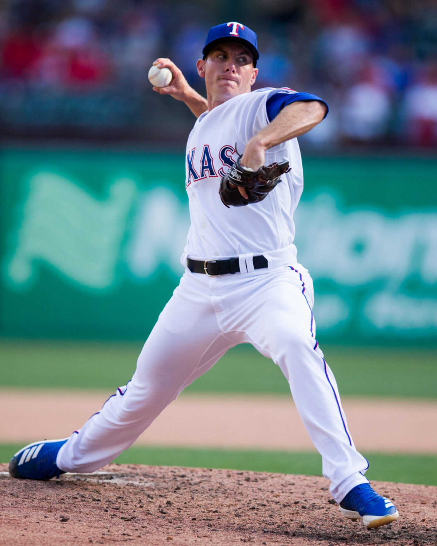 Texas Rangers relief pitcher Jesse Chavez (43) pitches during the seventh inning of an...