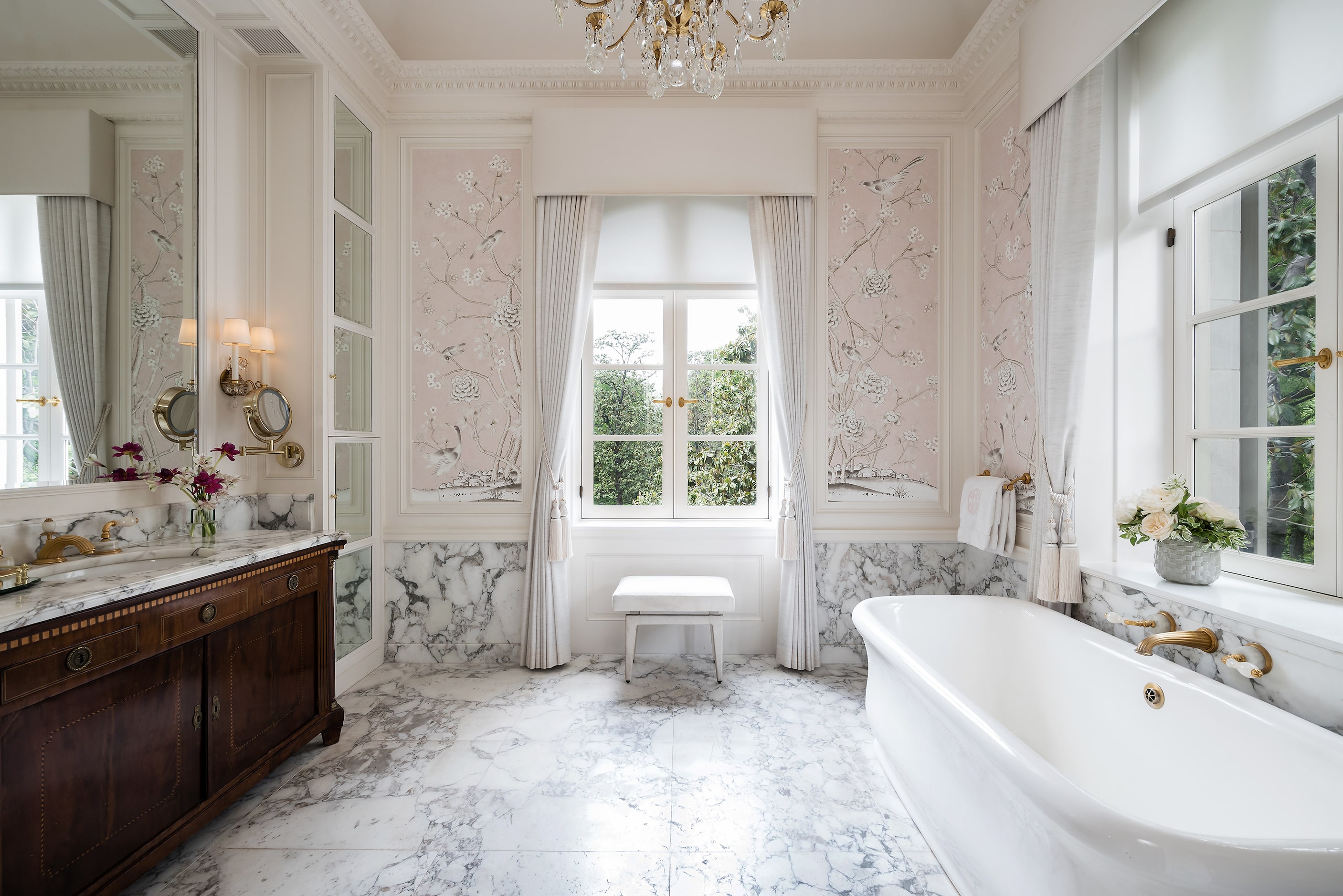 A bathroom in the Crespi Estate.