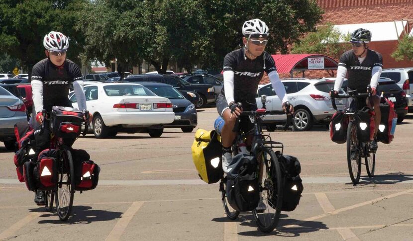 The cyclists arrive in Carrollton.